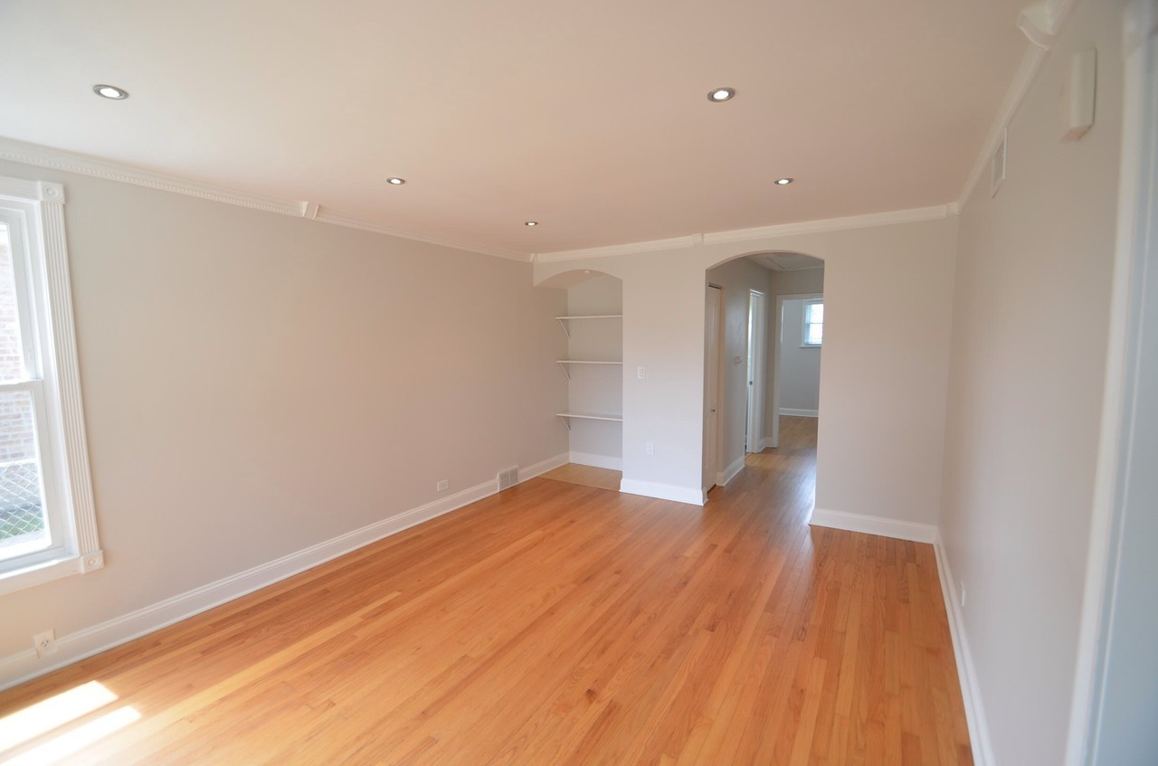 3042 George St - Photo 2 of 7