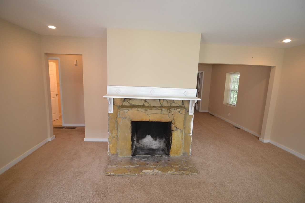 1381 Sharon St NW - Photo 3 of 6