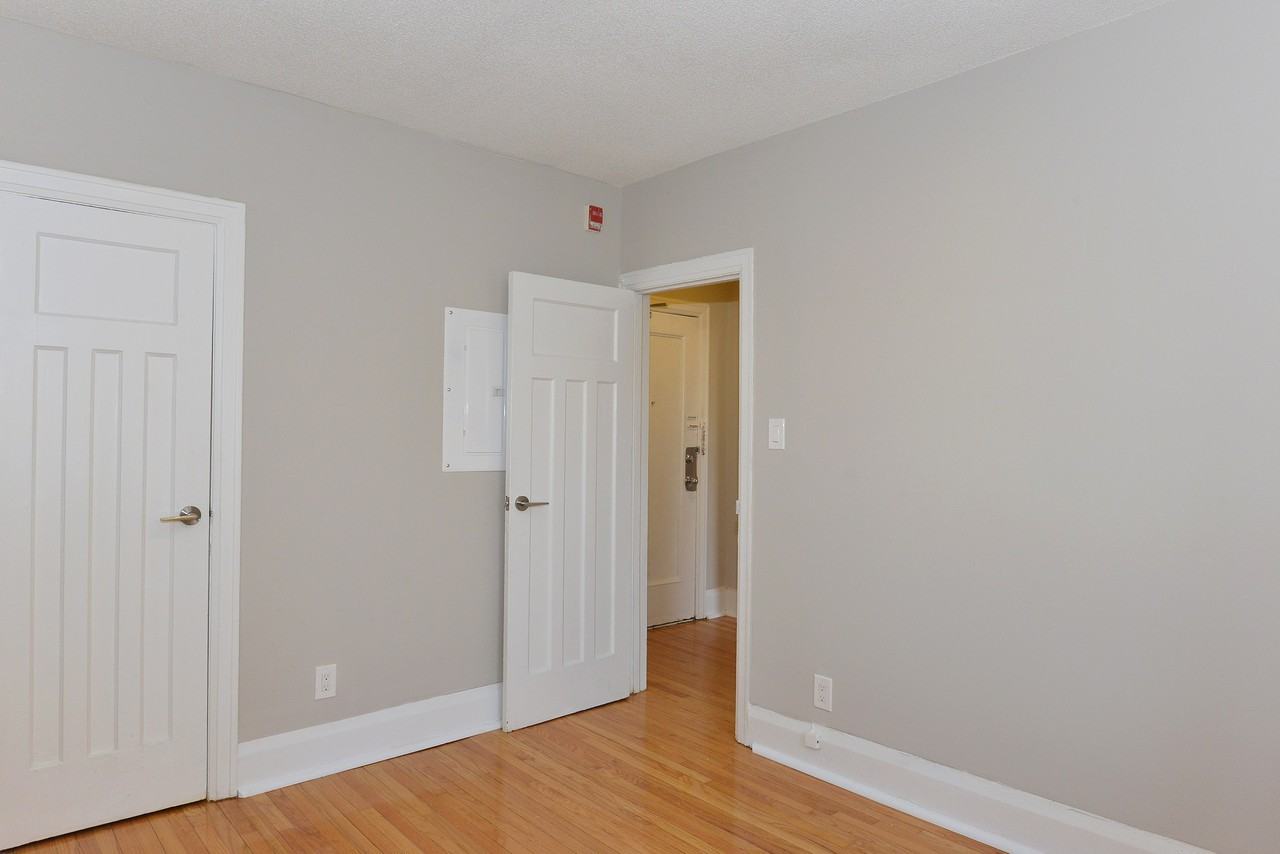 143 Arlington Avenue - Photo 3 of 11