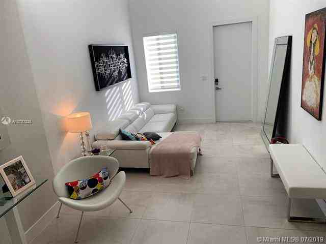 7220 NW 103rd Path - Photo 2 of 21