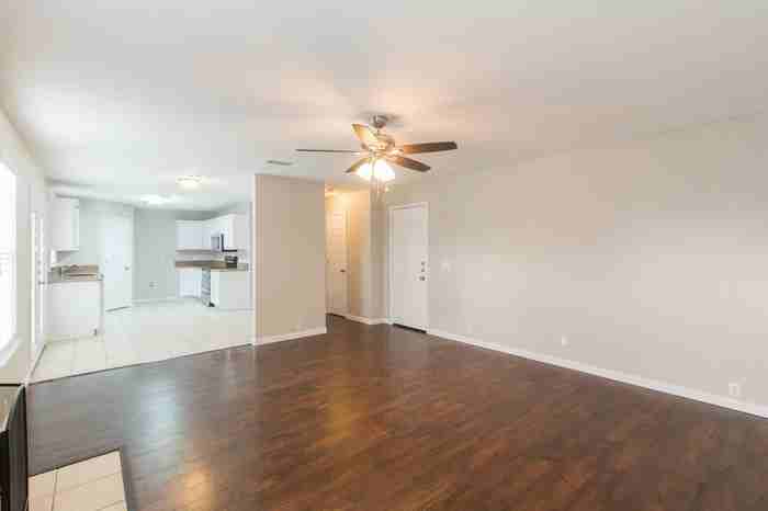 201 Waterford Drive - Photo 3 of 10