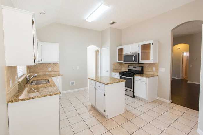10512 Preston Vineyard Drive - Photo 3 of 10