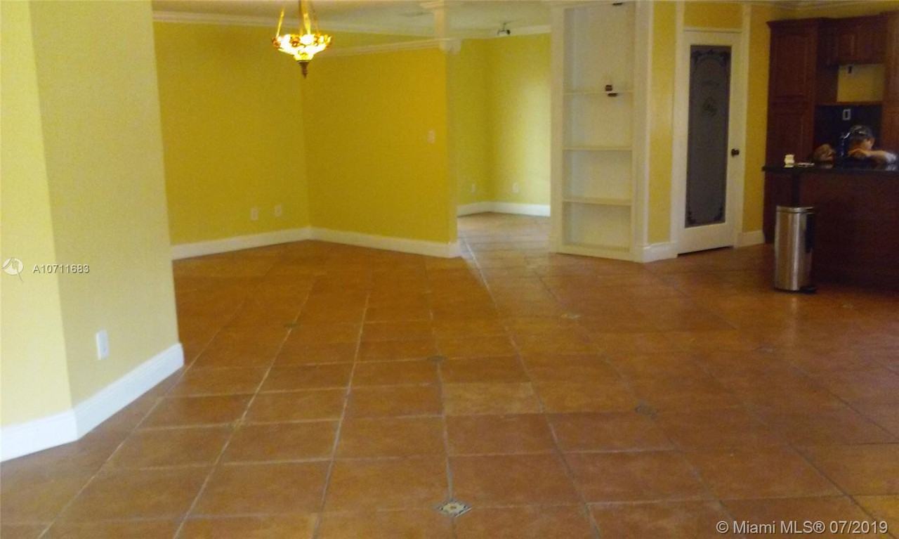 13310 Southwest 81st Street - Photo 3 of 16