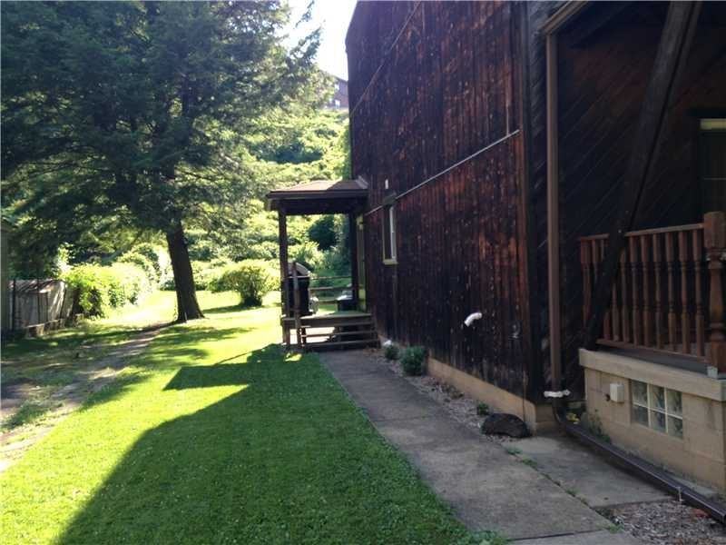 47 Boundary St - Photo 2 of 10