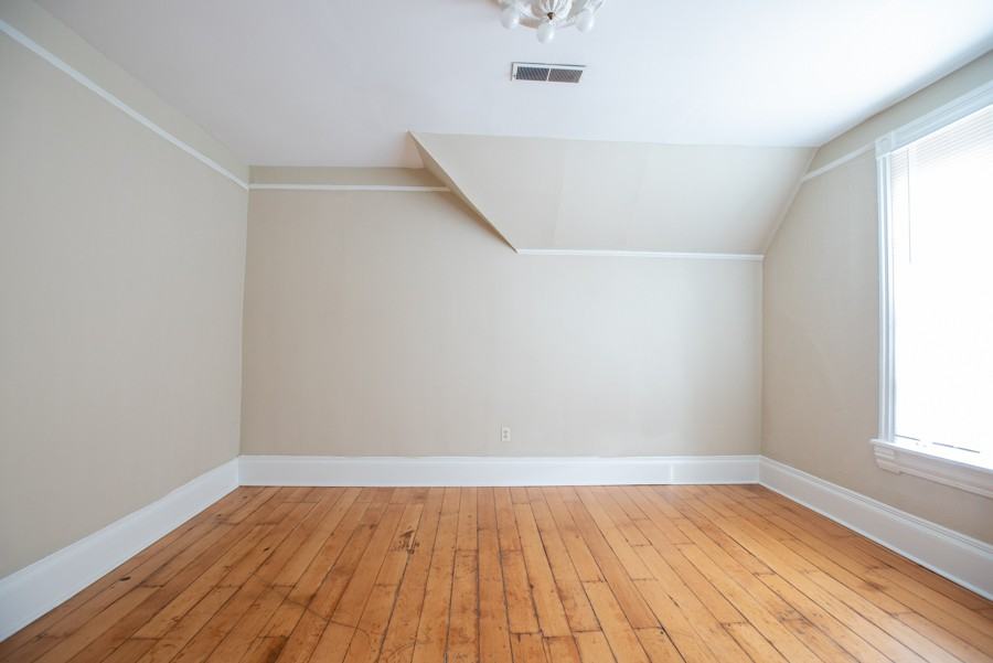 1704 East Bradford Avenue #3rd floor - Photo 3 of 10