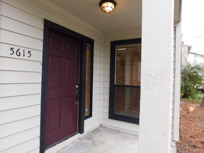 5615 Bennington Drive - Photo 3 of 42