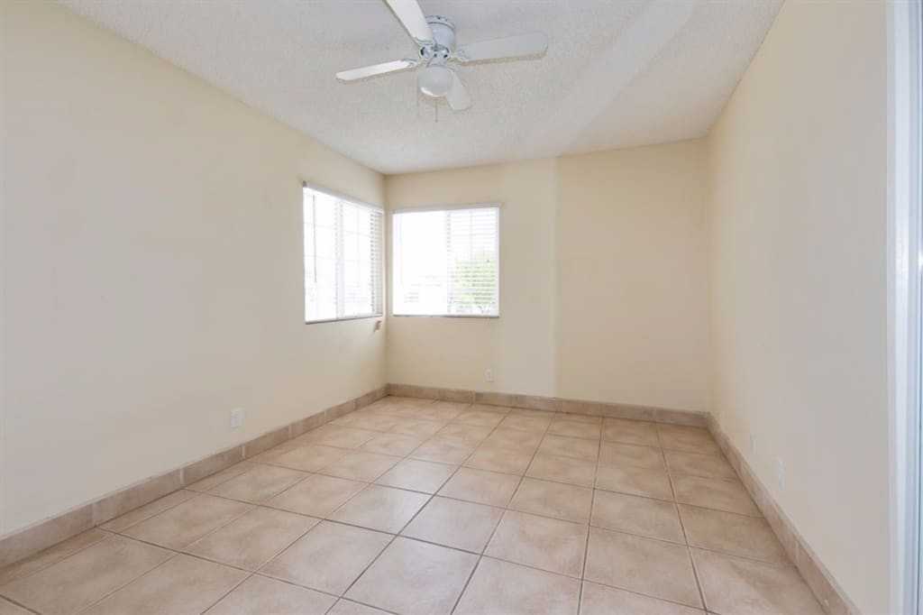 4721 Highland Ave - Photo 3 of 22