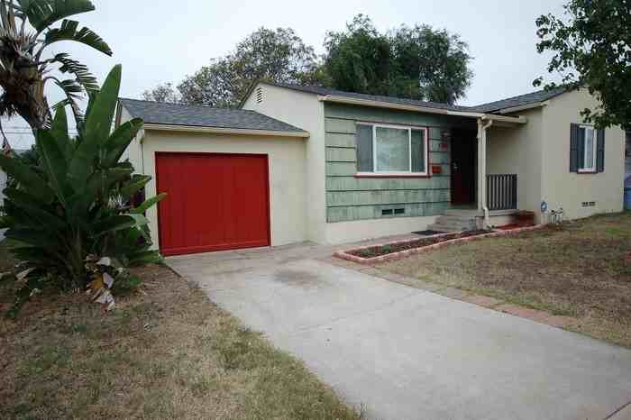 1746 Duval Street - Photo 2 of 13