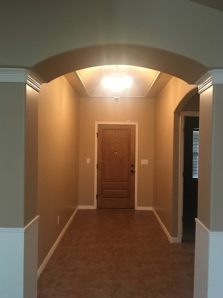 1639 N 475 E - Photo 2 of 8