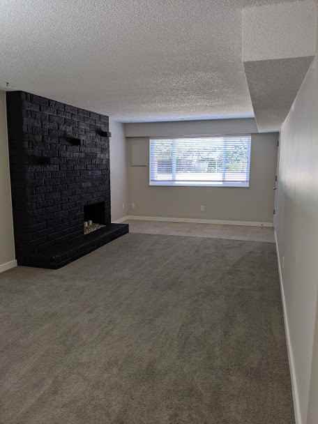 8131 Rideau Drive - Photo 3 of 9