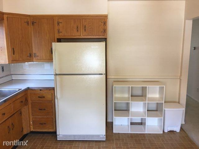 33 Webster Pl - Photo 3 of 19