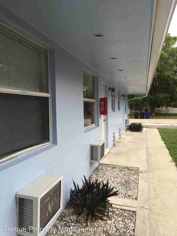 1816 Sw 11 Ct 1 - Photo 3 of 6