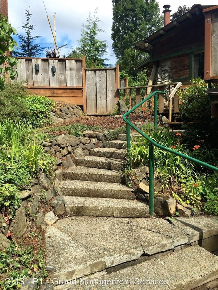 1752  - 67535 North Bay Drive  68093 Ridge Road - Photo 3 of 14