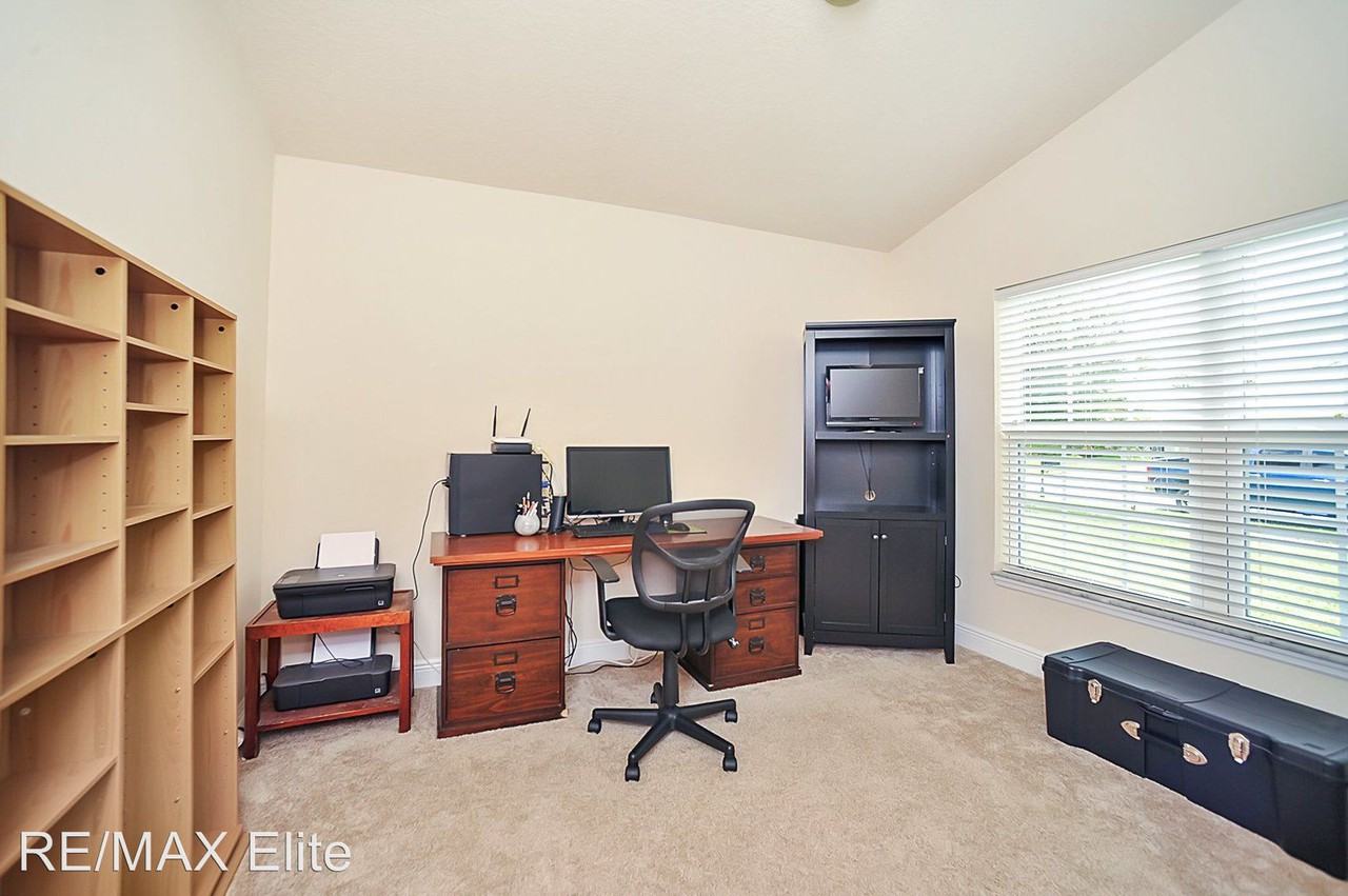 553 Hollow Glen Dr - Photo 3 of 19