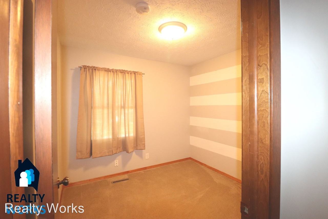 1804 Hartley St - Photo 3 of 12