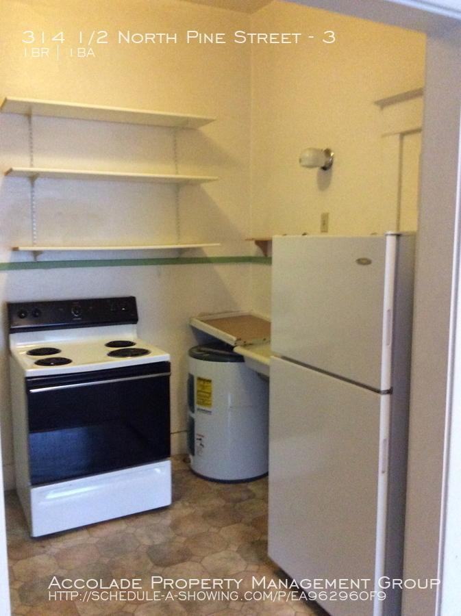 314 N Pine St - Photo 2 of 7