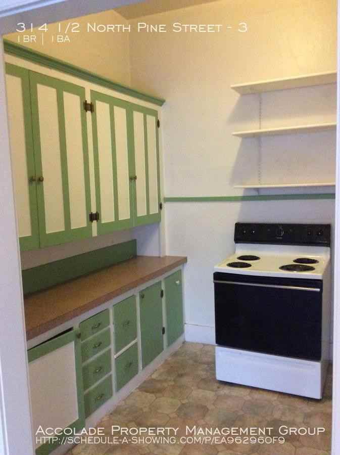 314 N Pine St - Photo 3 of 7