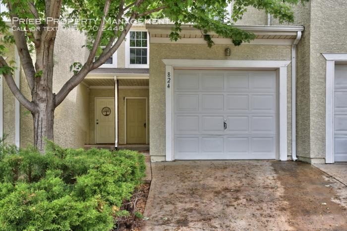 806 S Woodson Ct - Photo 2 of 21