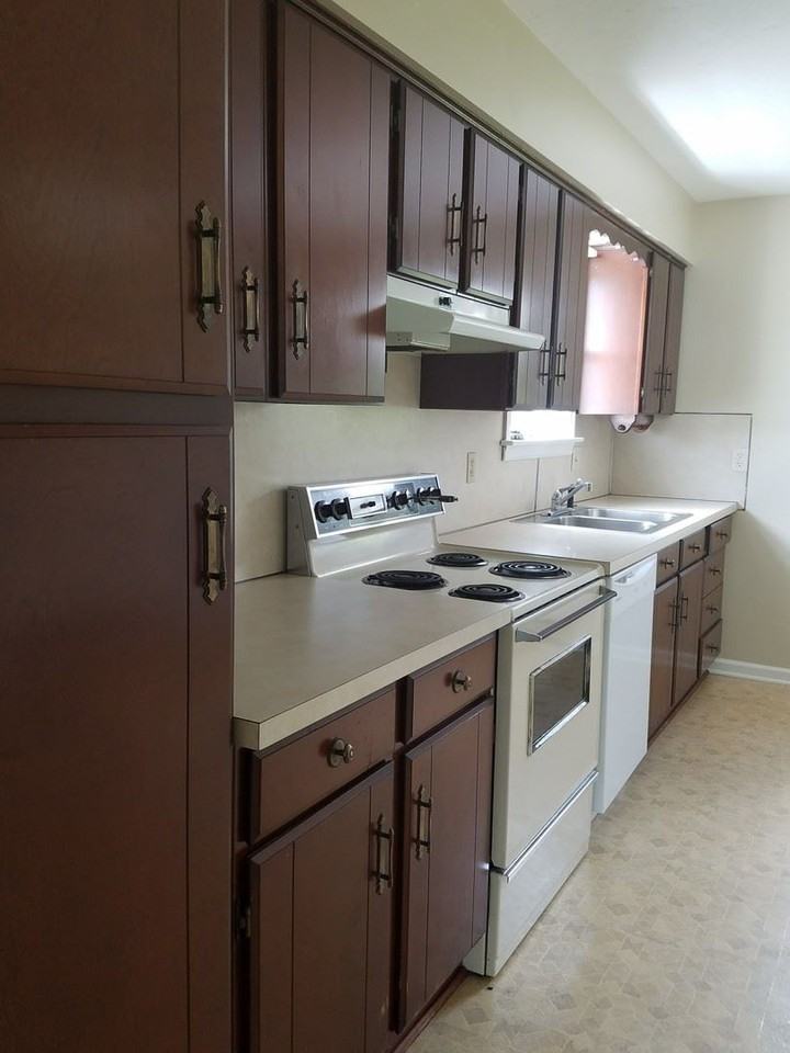 1116 Pennsylvania Avenue - Photo 2 of 15