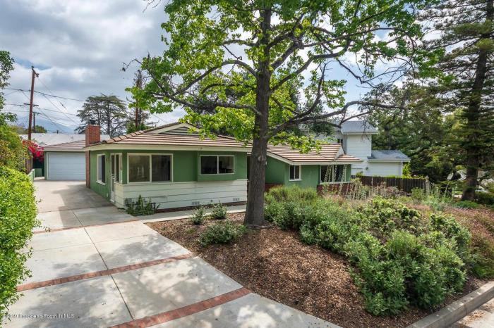 1221 Fernside Drive - Photo 2 of 17