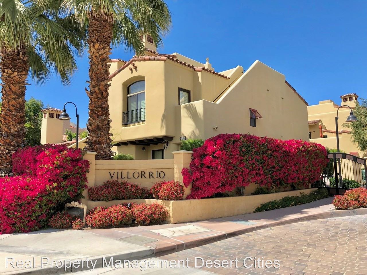 218 Villorrio Drive East - Photo 2 of 33