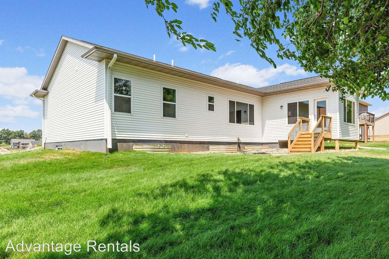 572 Fawn Avenue - Photo 2 of 17