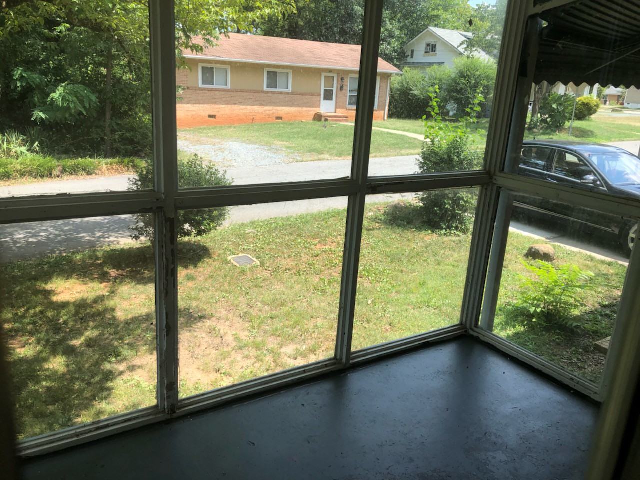 312 Sunset Dr - Photo 4 of 14