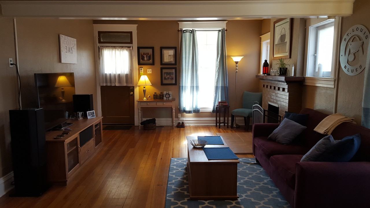 9015 Lackland Rd - Photo 3 of 9