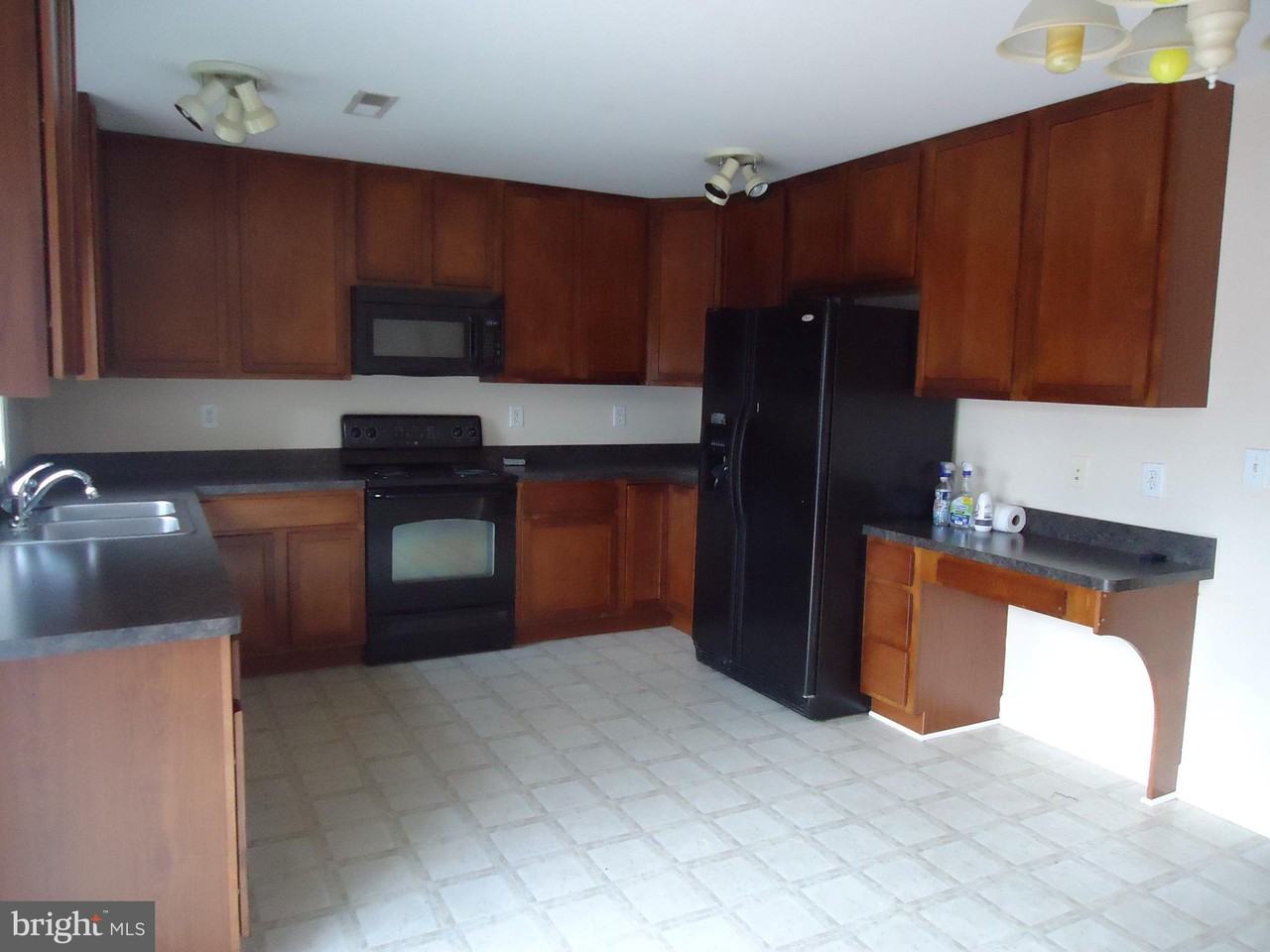 32422 White Oak Drive - Photo 3 of 14