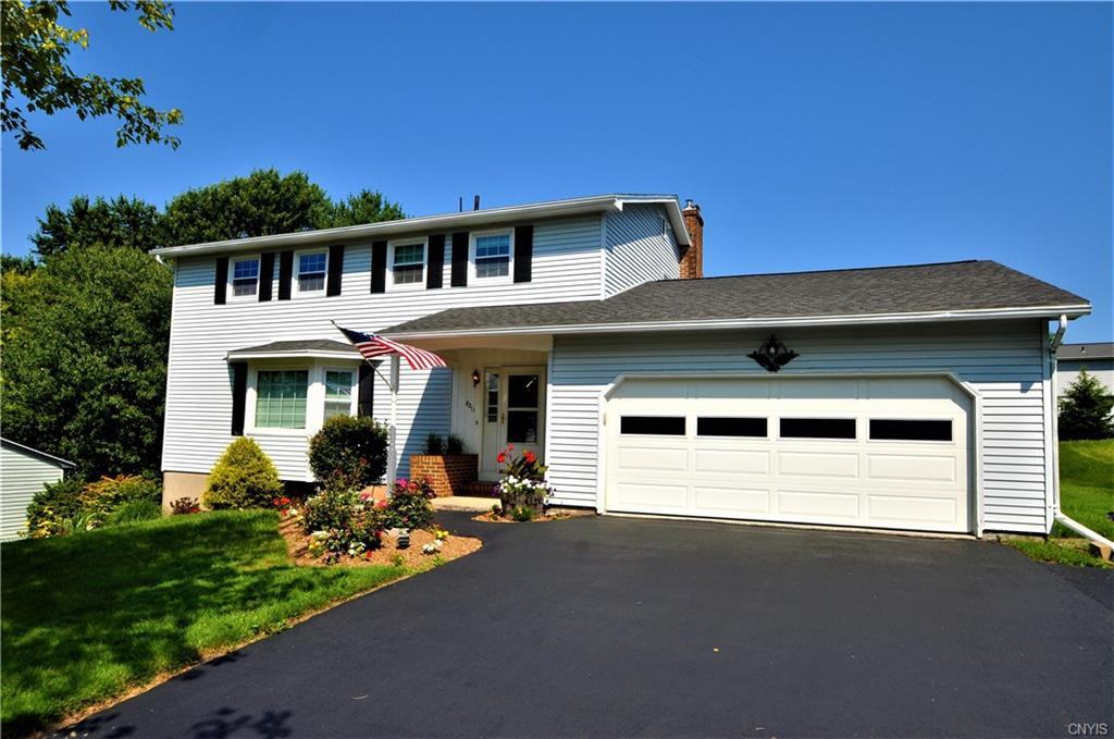 8211 Old Sunridge Drive - Photo 3 of 26