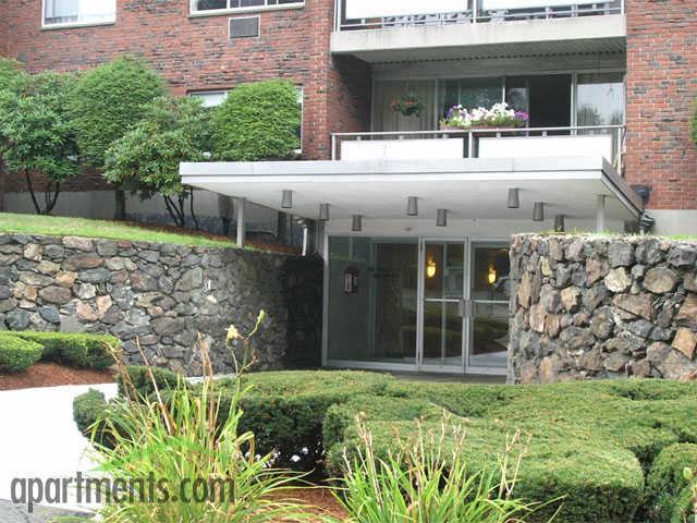 Stonehill Towers - Photo 2 of 10