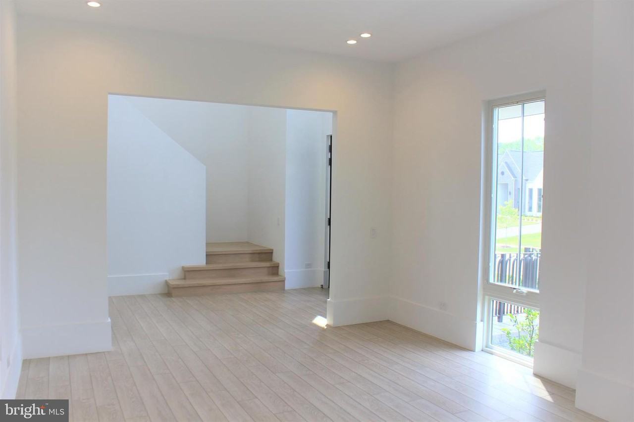 25828 Sandstone Shelf Place - Photo 3 of 19