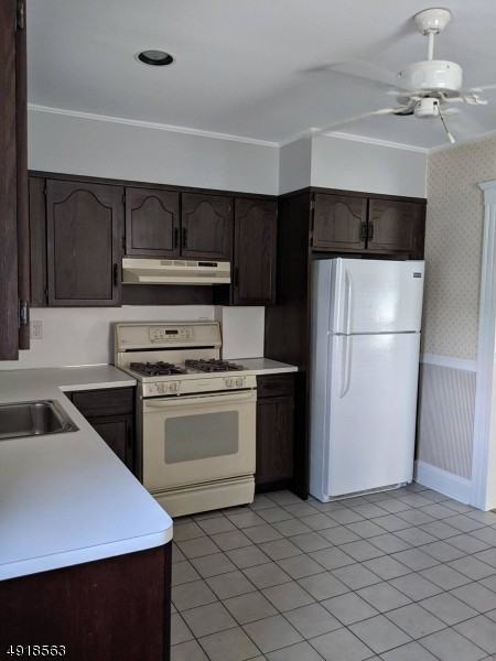 112 Warren Ave - Photo 2 of 6