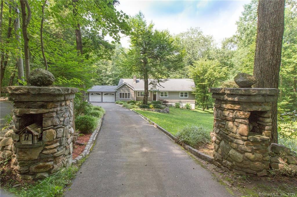 17 Samuelson Road - Photo 2 of 36