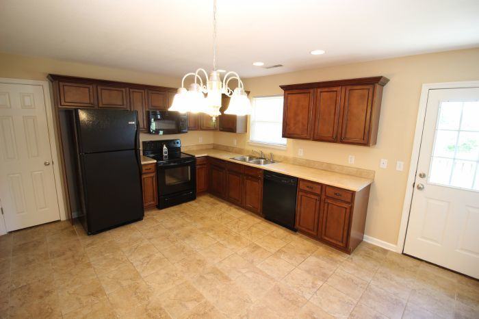 9745 Falcon Crest Drive - Photo 3 of 18