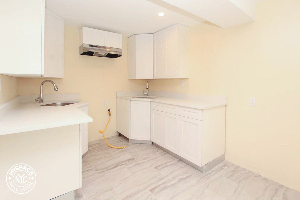 696 Midwood St #GL - Photo 2 of 10