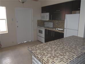 1727 Thomas Street - Photo 3 of 4