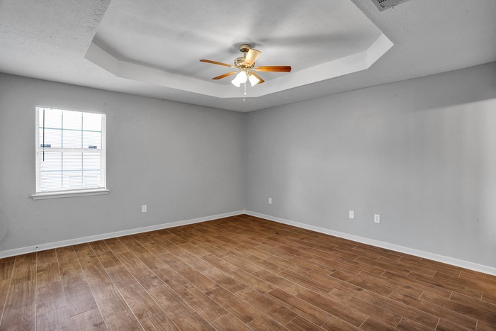 240 Sunchase Drive - Photo 2 of 12