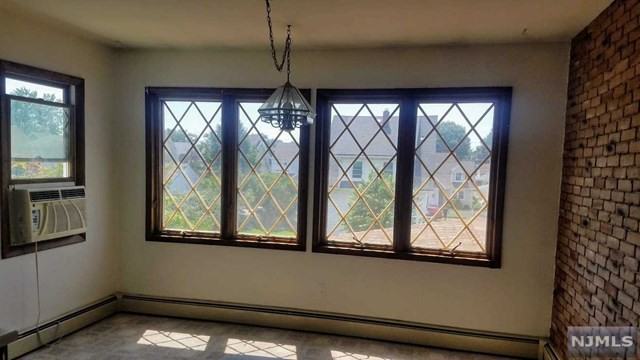 325 4th Street - Photo 2 of 7
