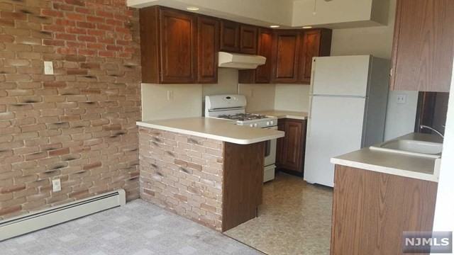 325 4th Street - Photo 3 of 7