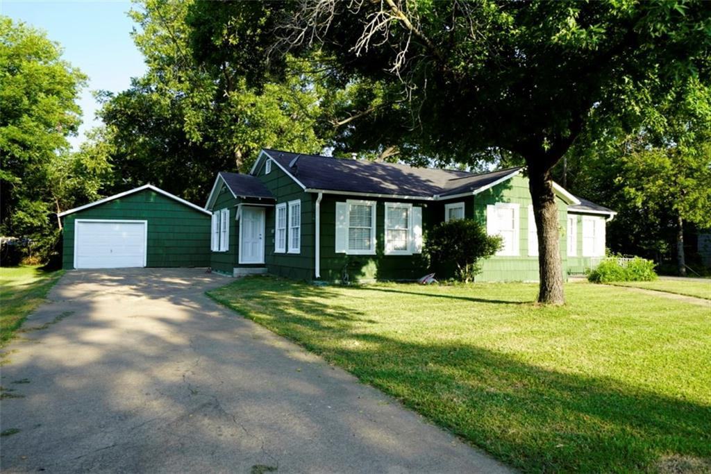 705 N Washington Street - Photo 2 of 25