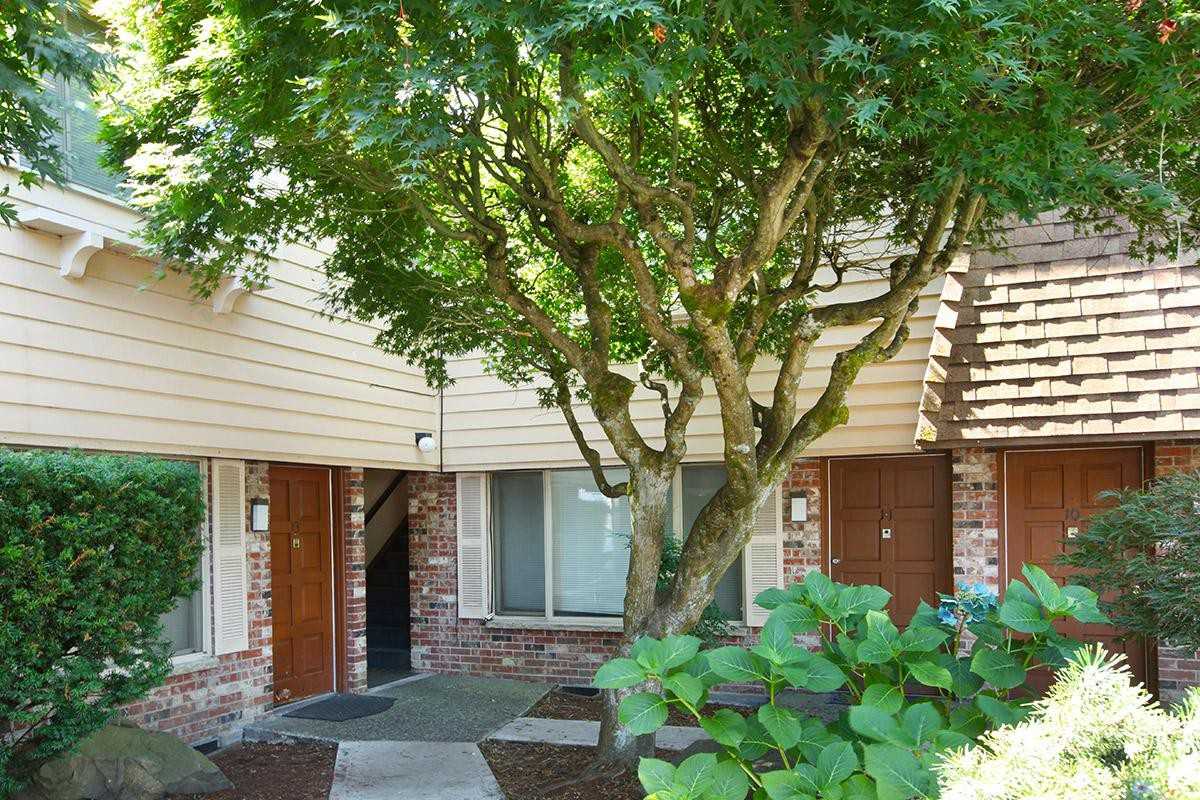 Chateau Apartments - Photo 2 of 32