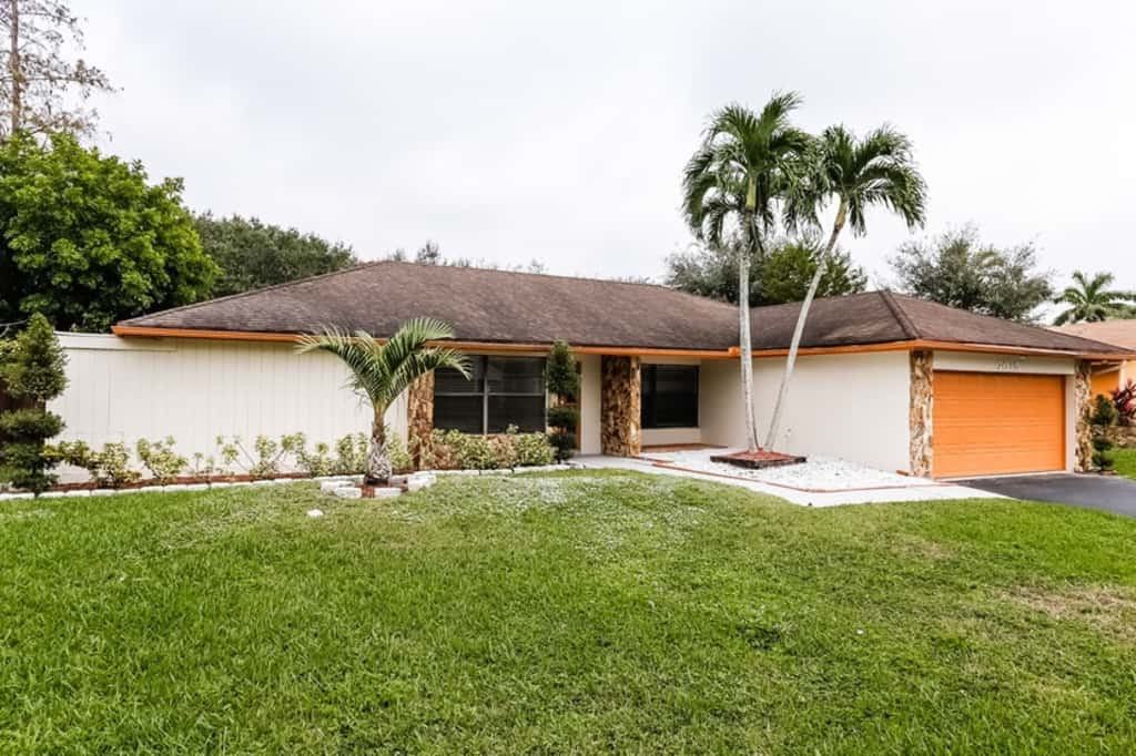 7045 Nw 49th Ct - Photo 2 of 26