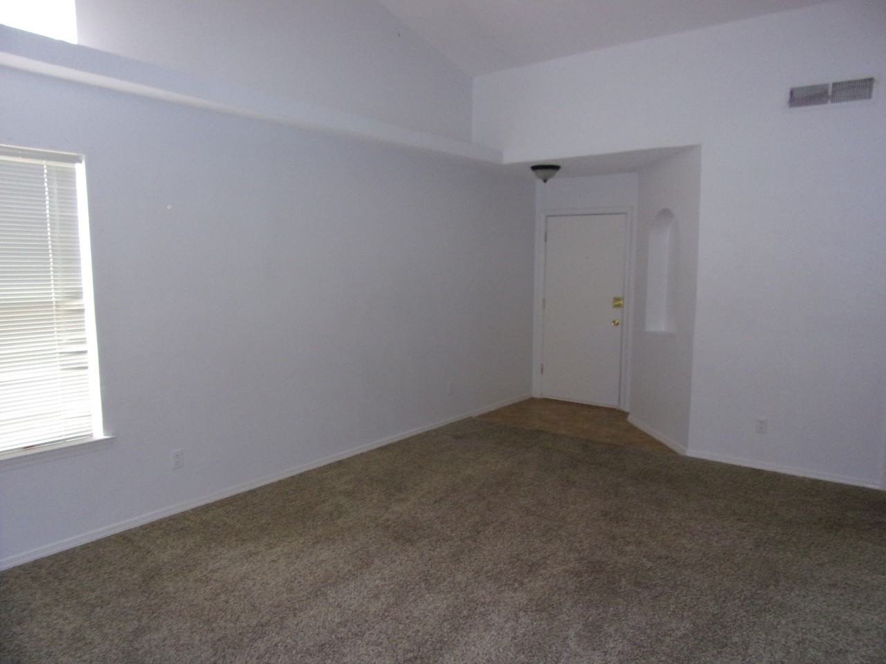 2453 Tierra Negra - Photo 3 of 13