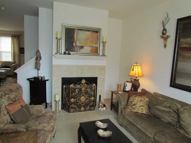 313 Bradbury #0 - Photo 2 of 16