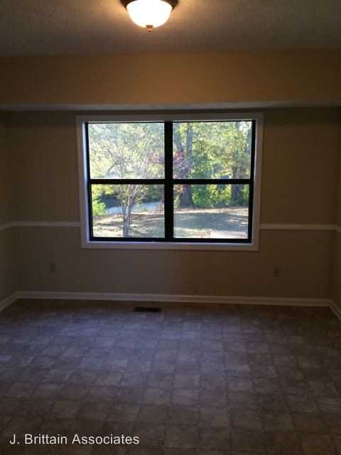 13 Lone Oak Drive - Photo 3 of 17