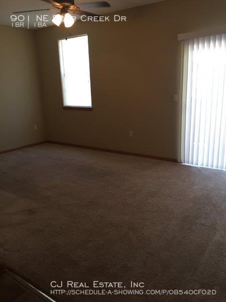 901 Ne Deer Creek Dr - Photo 2 of 6