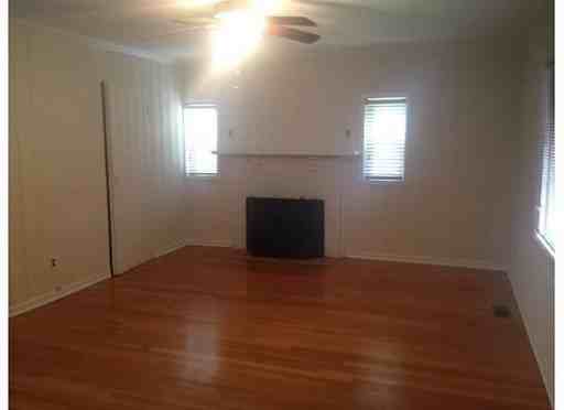 7429 Major Ave - Photo 3 of 8