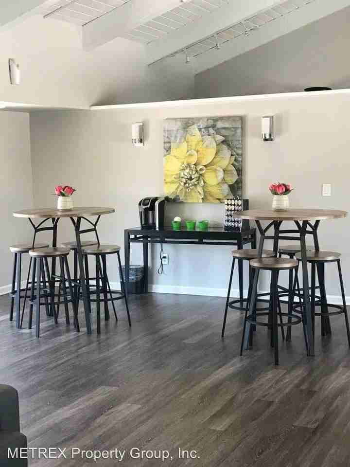 Florida Station - Photo 3 of 14