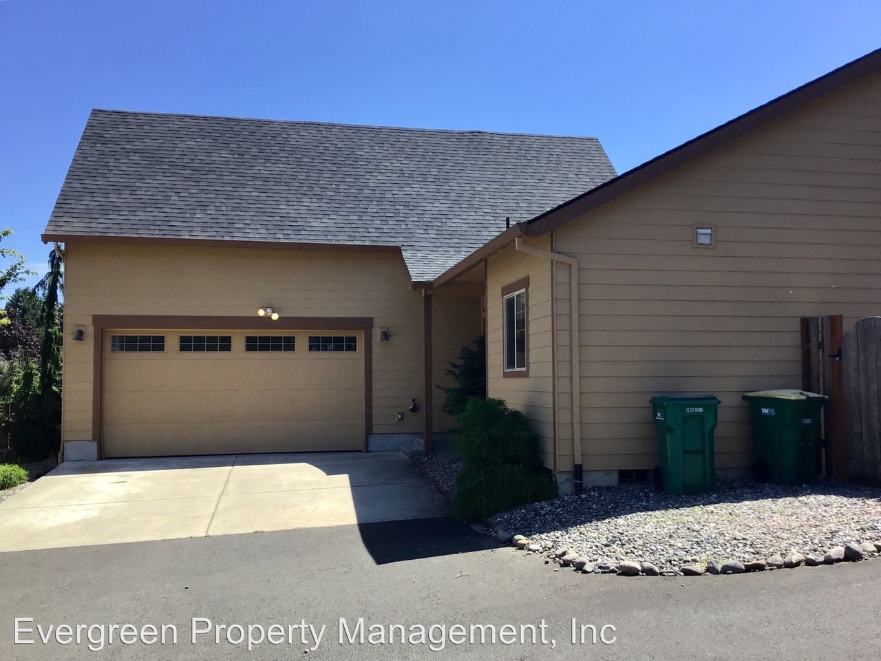 1020 Sw Halsey St. - Photo 2 of 19